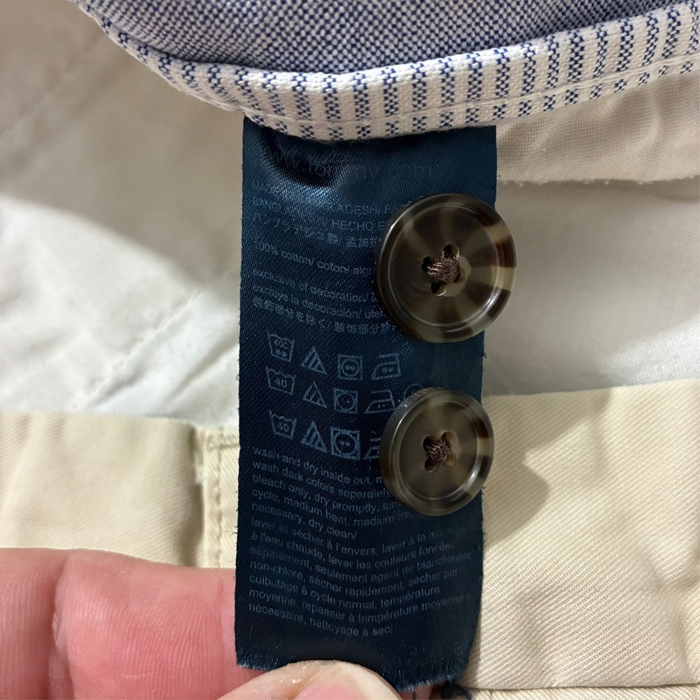 Tommy Hilfiger Mens Chino Shorts Size 36 Beige Cotton Flat Front Mid Rise - Picture 7 of 9